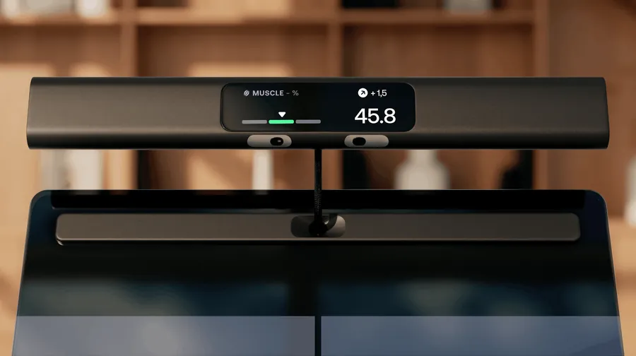 Withings BodyScan 2: the color display in the handle shows muscle mass